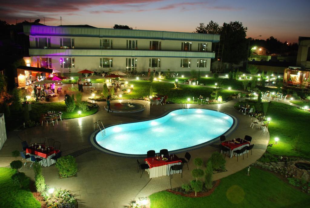 Advantage Hotel Samarkand Ngoại thất bức ảnh